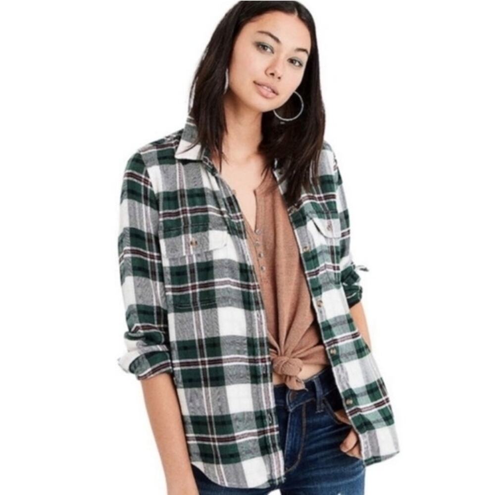 American Eagle Ahh-Mazingly Soft Classic Fit Green White Plaid Flannel M